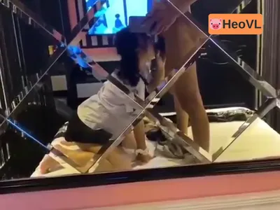 Nữ sinh cúp học đi nhà nghỉ với bạn trai