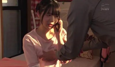 Bố dượng phát hiện ái nữ riêng của vợ là diễn viên jav