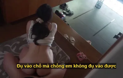 Anh shipper làm tình em chủ nhà dâm vl mà không biết gã chồng cô ấy đã lắp cam