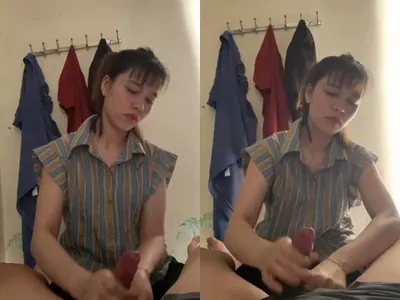 Anh trai đi vắng, ép bạn gái của anh trai sục cây hàng xuất tinh