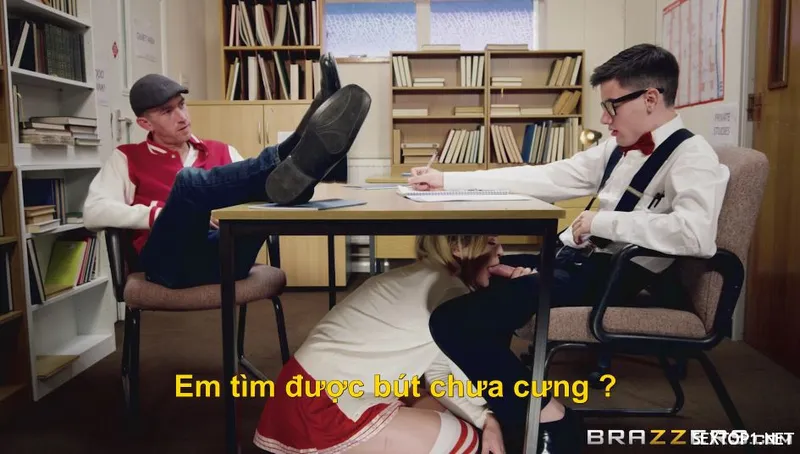 Xxx bạn gái tên đầu người yêu ở trường vietsub